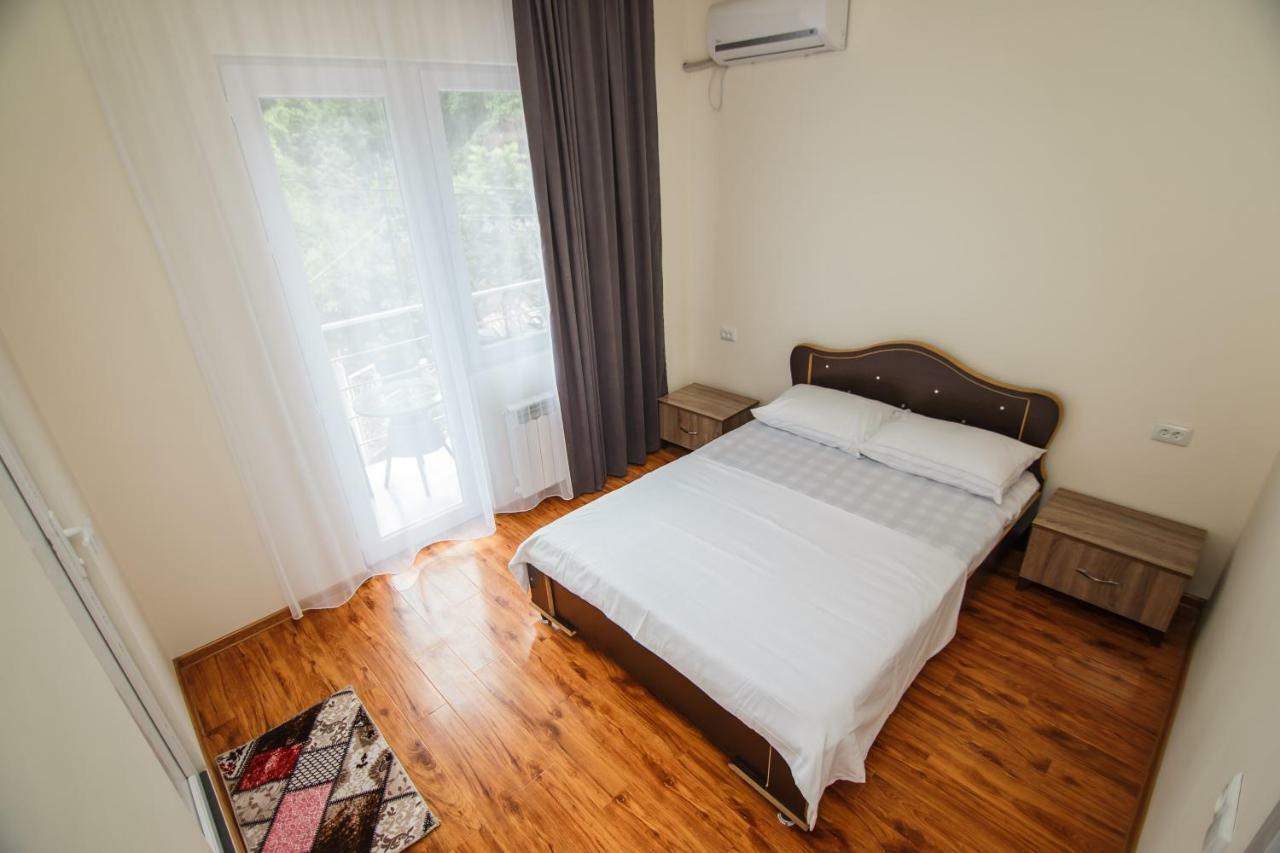Hotel Ararat Gonio Exterior photo
